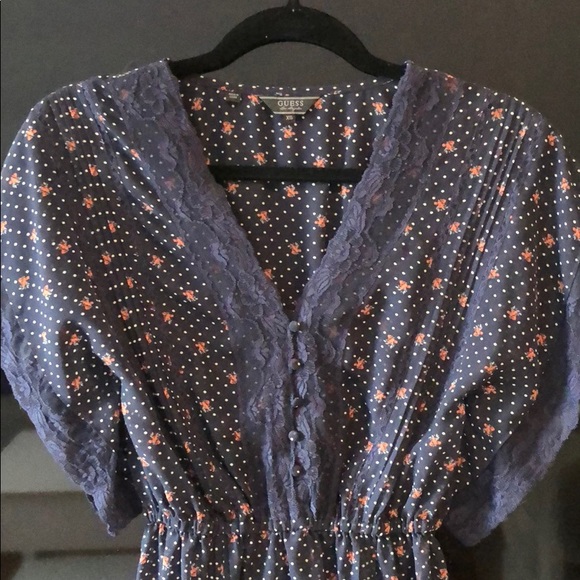 GUESS Sheer Floral & Polka Dot Peplum XS - Picture 3 of 3